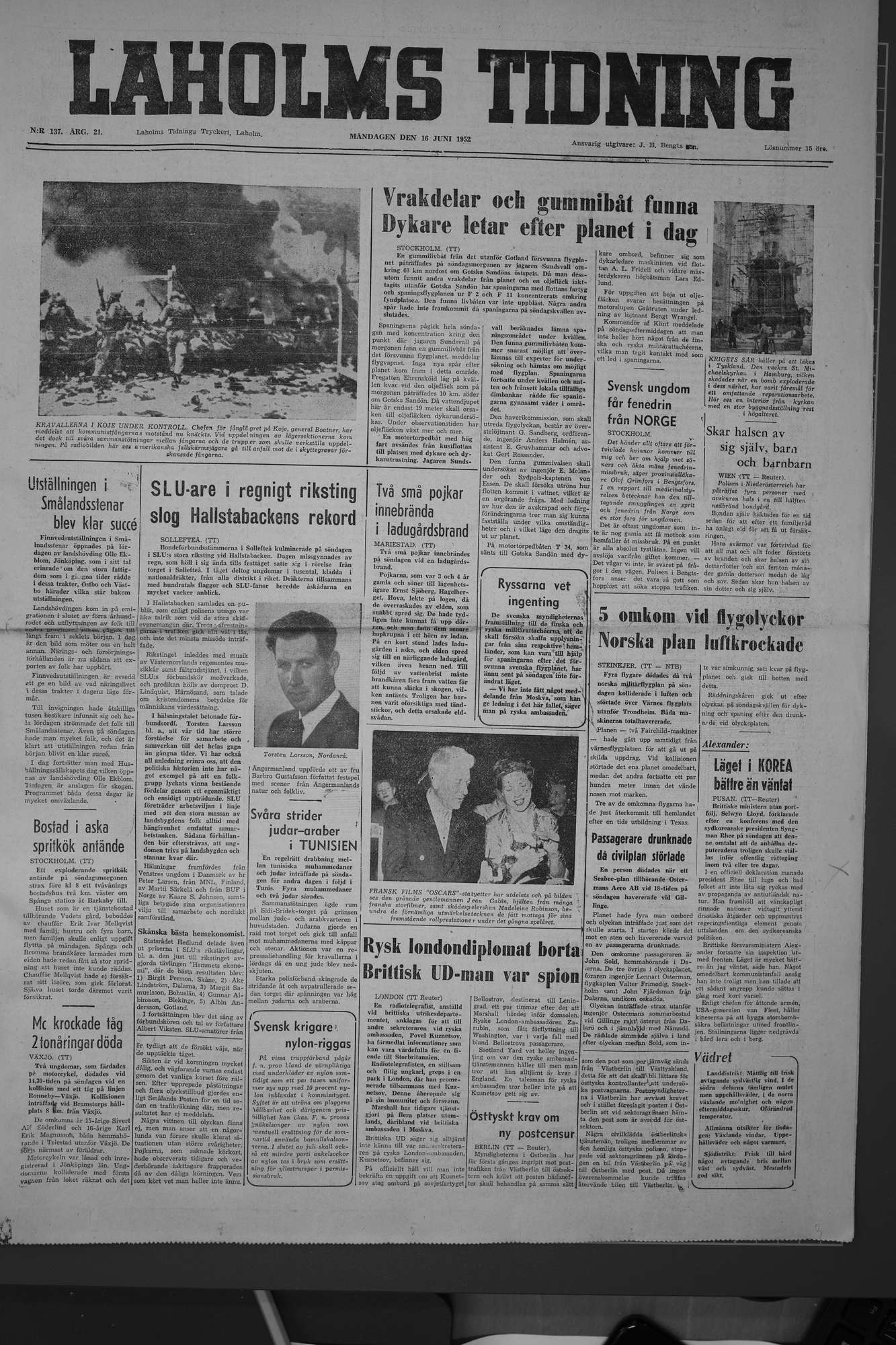 Laholms Tidning Måndag 16 juni 1952, sida 1