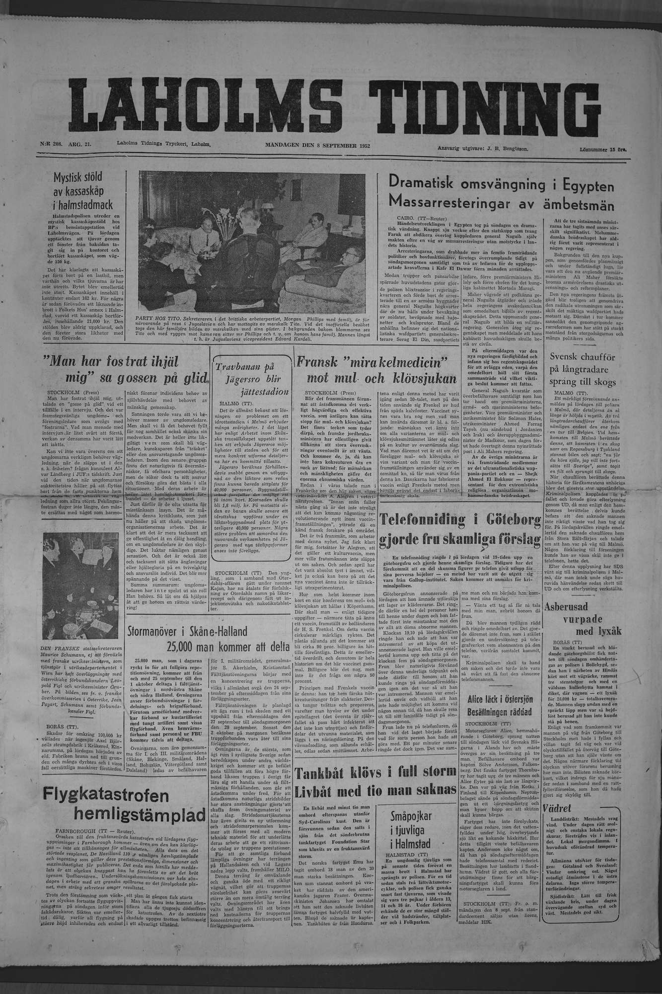 Laholms Tidning Måndag 8 september 1952, sida 1