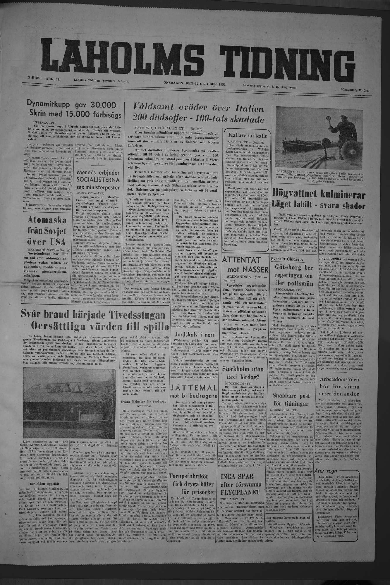 Laholms Tidning Onsdag 27 oktober 1954, sida 1
