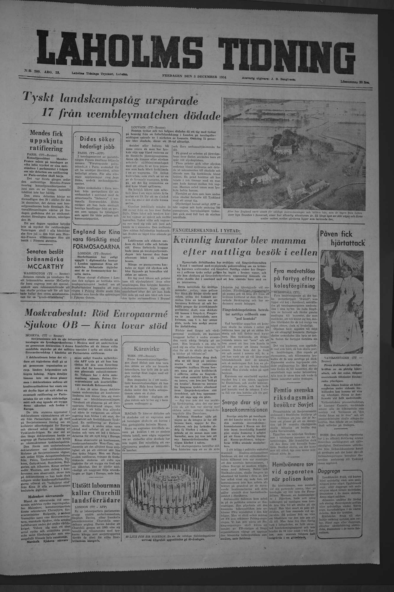 Laholms Tidning Fredag 3 december 1954, sida 1