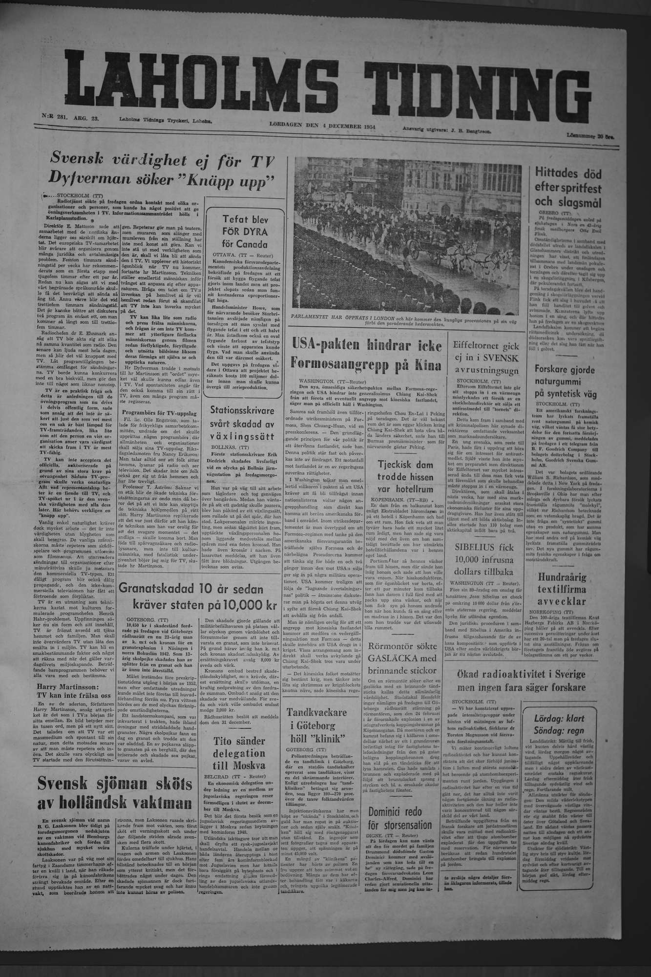 Laholms Tidning Lördag 4 december 1954, sida 1
