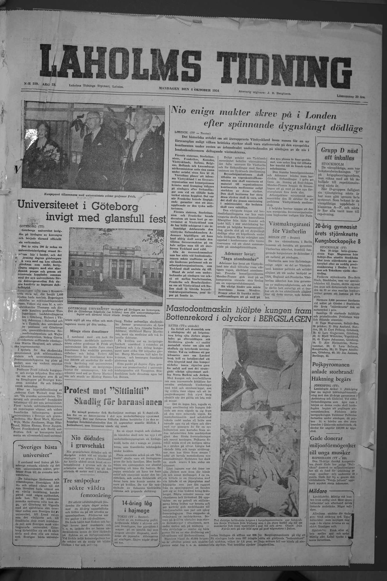 Laholms Tidning Måndag 4 oktober 1954, sida 1