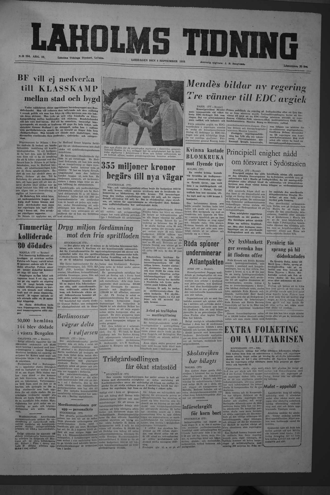 Laholms Tidning Lördag 4 september 1954, sida 1