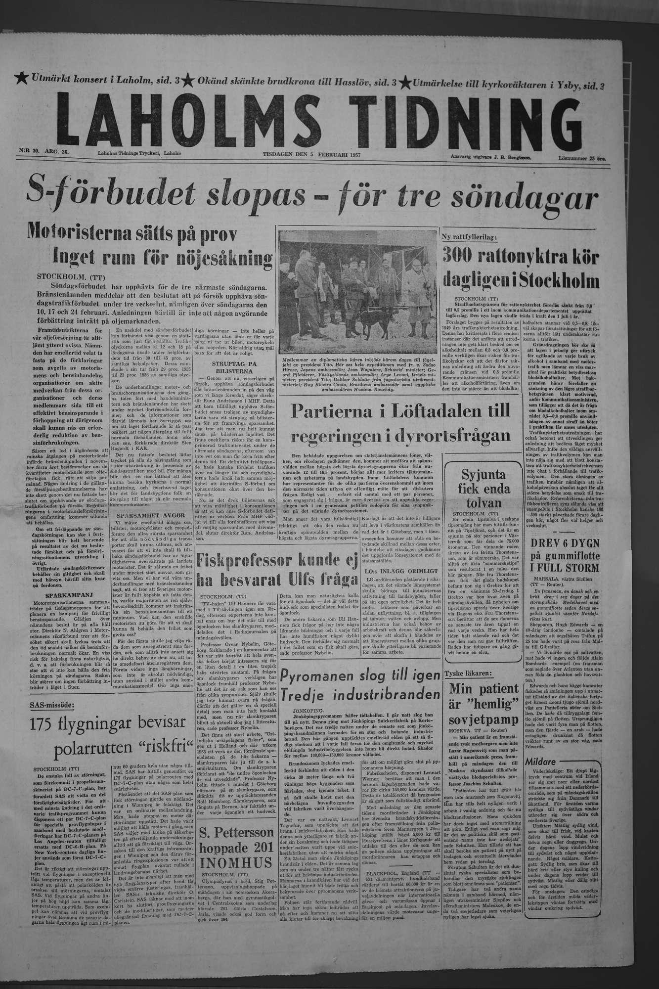 Laholms Tidning Tisdag 5 februari 1957, sida 1